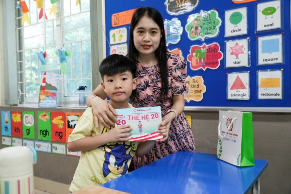 Doners K1 đón nhận món quá 