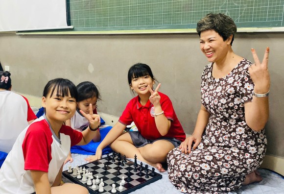 Picnic bất ngờ tại trường: Kỷ niệm không thể quên của Doners