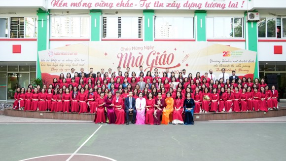 20 năm Dựng xây ngàn hoa - Tri ân những người gieo mầm xanh