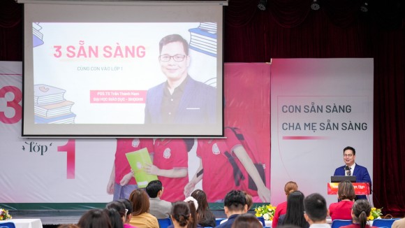 Có con vào lớp 1, cha mẹ cần chuẩn bị những gì?